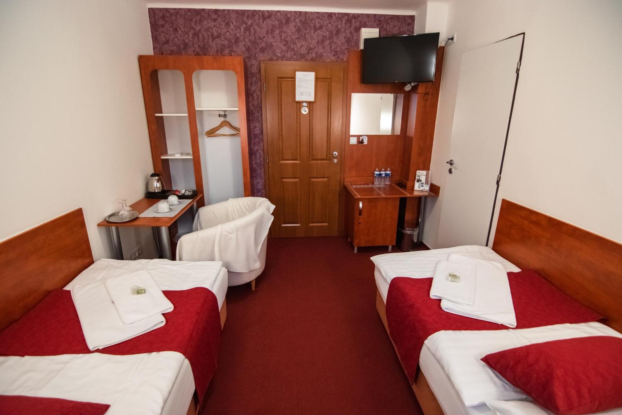 Hotel U Kaple Дечин Экстерьер фото